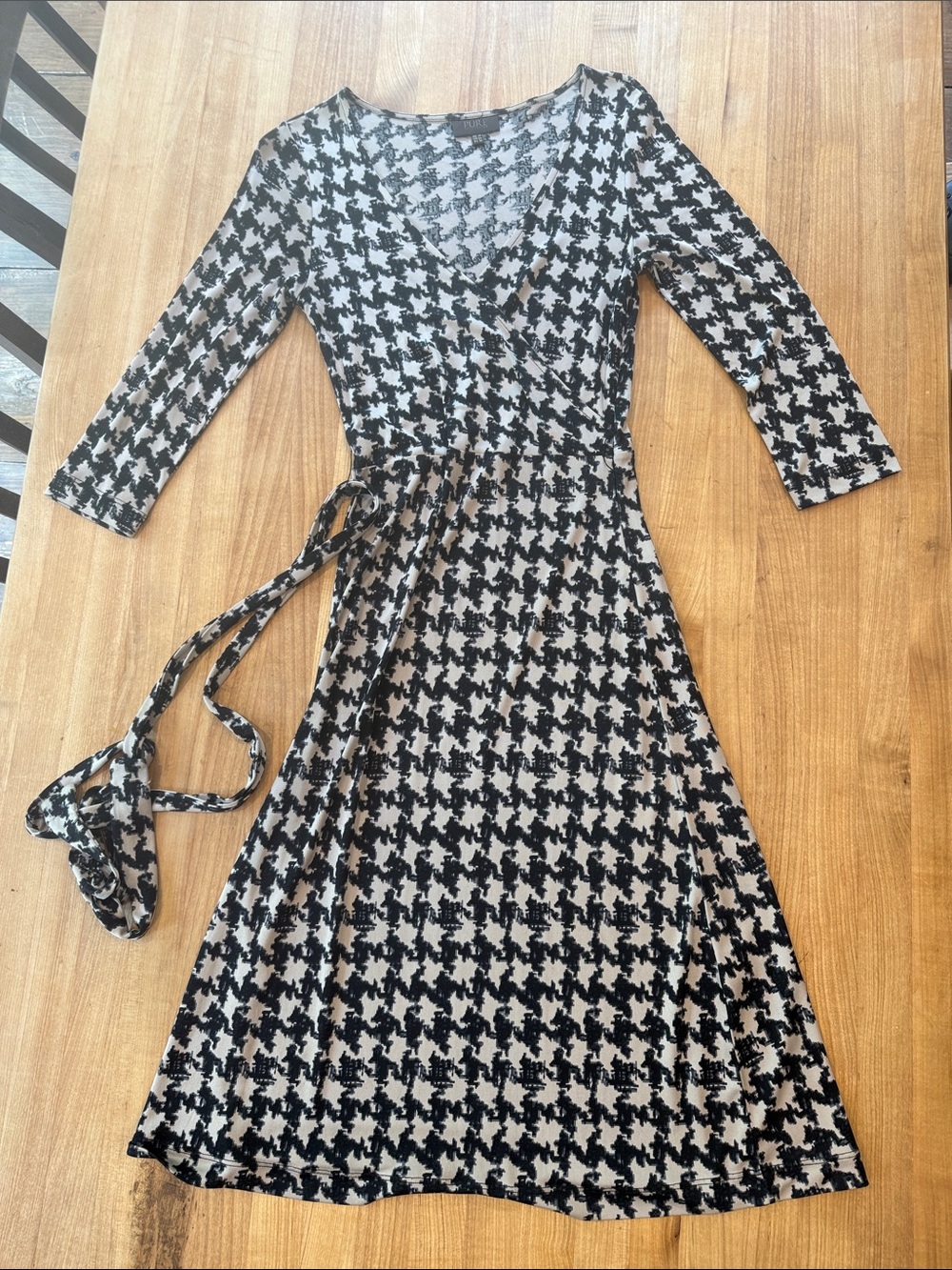 PURE Collection Wrap Dress Size US 4 Tan and Bkack hounds tooth check Silk